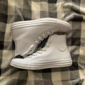 White rubber converse